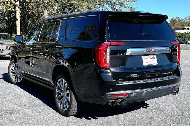 Used 2023 GMC Yukon XL Denali AWD/4WD image 4