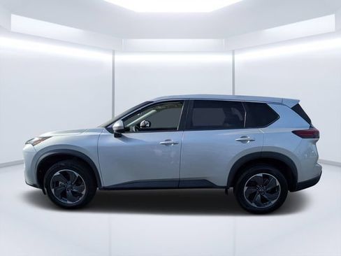 Used 2024 Nissan Rogue SV FWD image 6