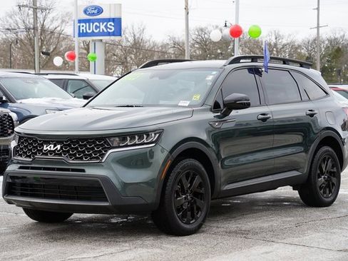 Used 2023 Kia Sorento S image 3