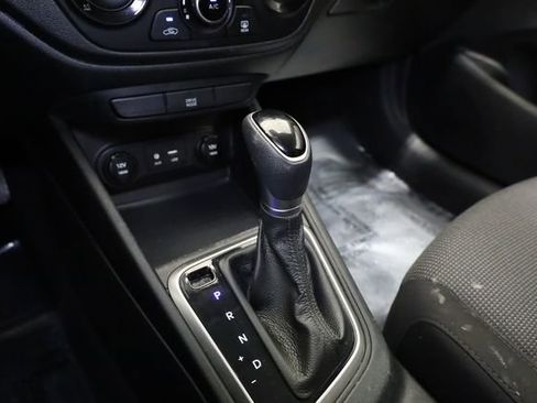 Used 2019 Hyundai Accent SE FWD image 24