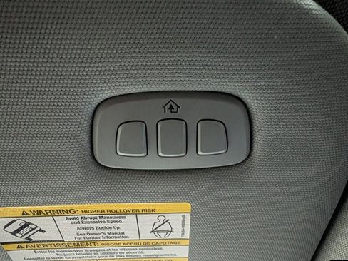 Used 2023 Ford F250 Lariat w/ Tremor Off-Road Package image 29