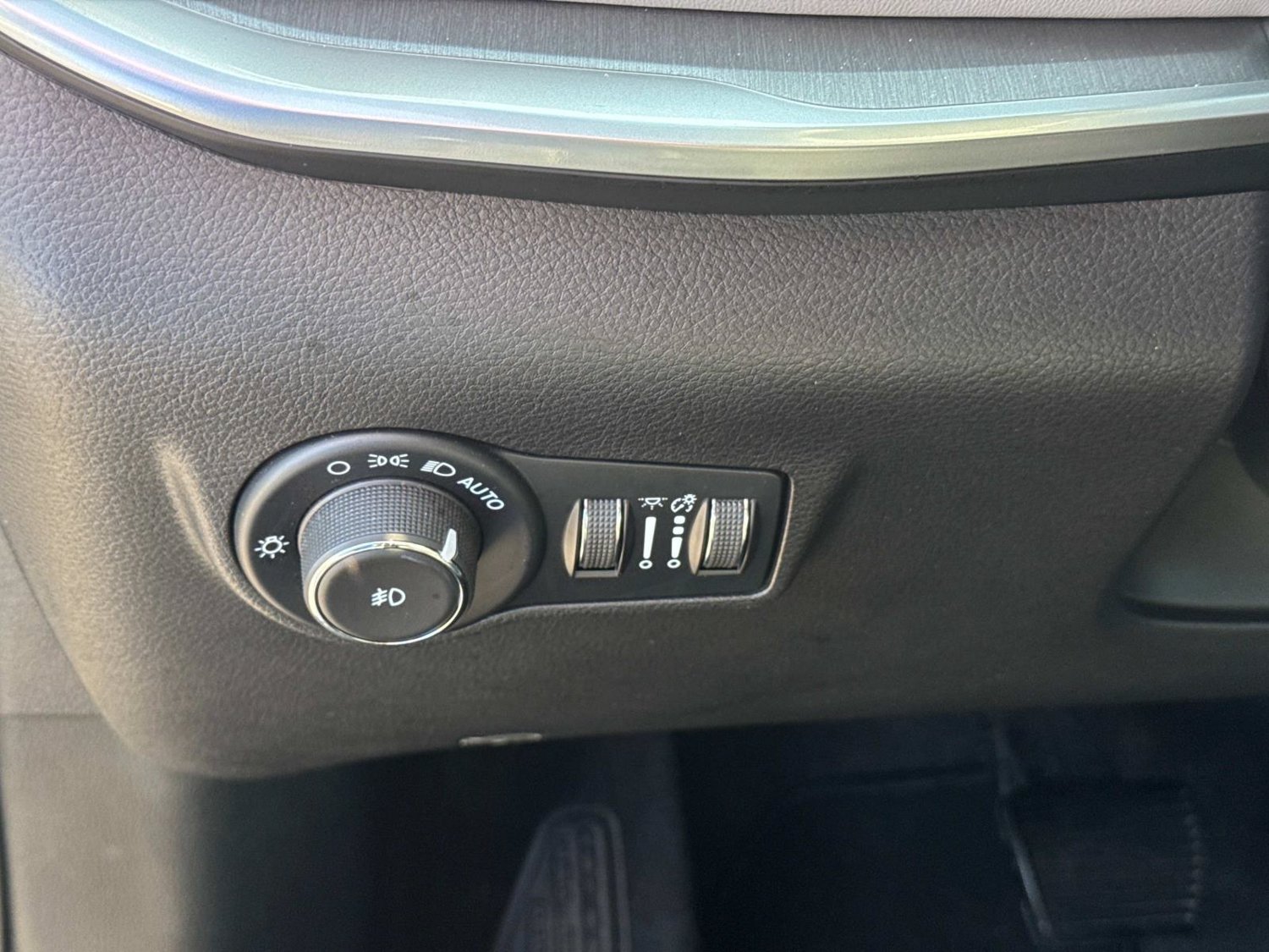 Used 2024 Jeep Compass Limited AWD/4WD image 32