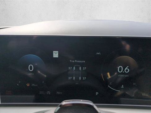 New 2026 Hyundai Tucson Limited FWD image 11