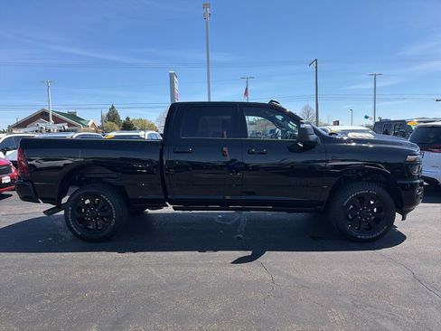 New 2026 RAM 2500 Laramie AWD/4WD image 4