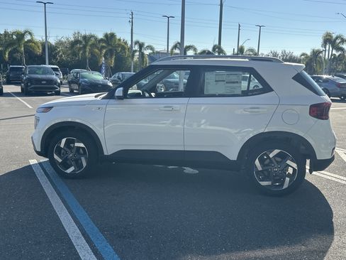 New 2026 Hyundai Venue SEL image 9