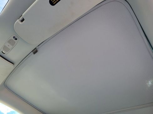 Used 2021 Tesla Model Y Long Range image 19