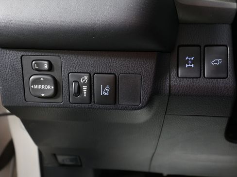 Used 2016 Toyota RAV4 XLE w/ Convenience Package AWD/4WD image 32