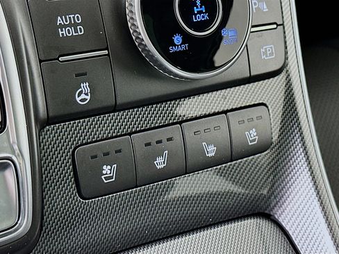 Certified 2022 Hyundai Santa Fe Limited image 19