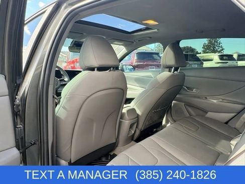 Used 2024 Hyundai Elantra SEL w/ Convenience Package image 11