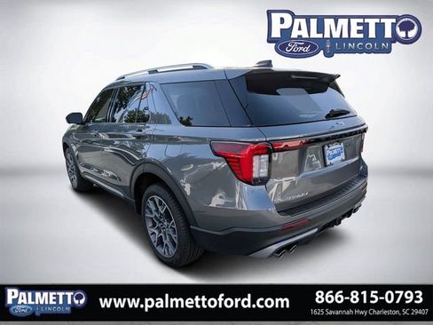 Used 2025 Ford Explorer Platinum w/ Ultimate Package AWD/4WD image 5