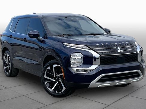 Used 2024 Mitsubishi Outlander SE FWD image 3