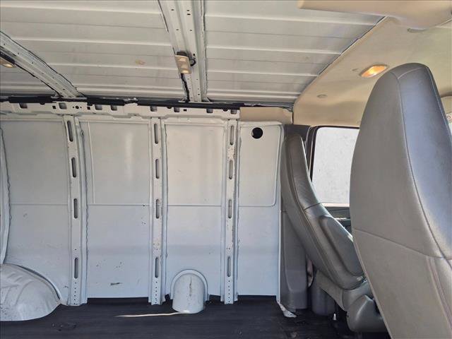 Used 2020 Chevrolet Express 2500 w/ Driver Convenience Package RWD image 17