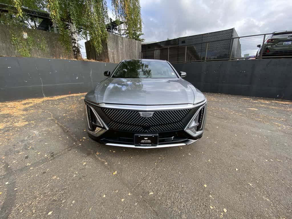 Used 2024 Cadillac Lyriq Tech AWD/4WD image 9