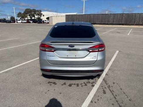 Used 2017 Ford Fusion SE w/ Equipment Group 601A image 4