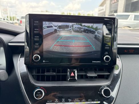 Used 2022 Toyota Corolla LE FWD image 18