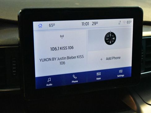 Used 2022 Ford Explorer XLT w/ Equipment Group 202A image 11