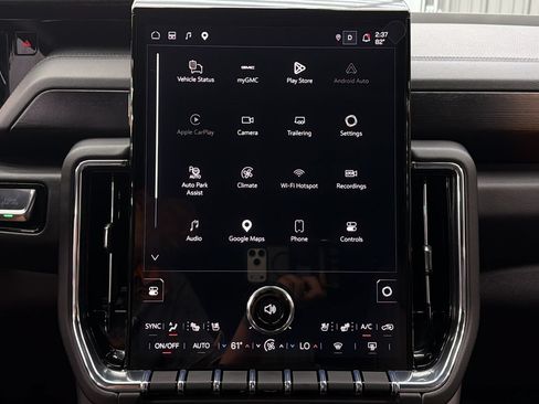 Used 2026 GMC Yukon Denali w/ Sun & Power Step Package AWD/4WD image 28