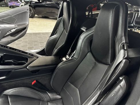 Used 2020 Chevrolet Corvette Stingray Coupe w/ 1LT image 31