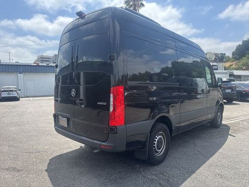 Used 2023 Mercedes-Benz Sprinter 2500 w/ Acoustic Package image 4