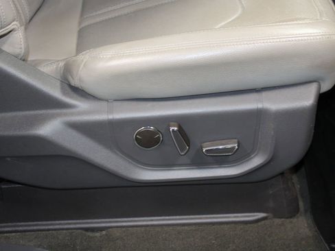 Used 2019 Ford Expedition Max Limited AWD/4WD image 29