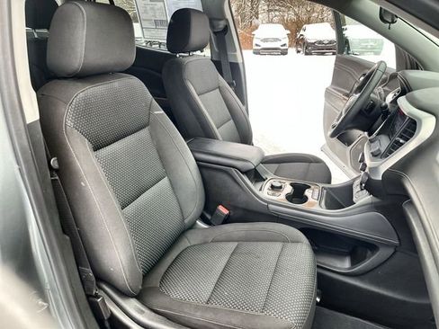 Used 2023 GMC Acadia SLE w/ Driver Convenience Package image 27