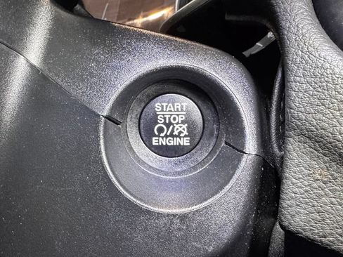 Used 2021 Jeep Compass Sport AWD/4WD image 28