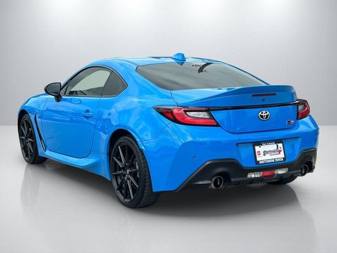 Used 2022 Toyota GR86 Premium image 7