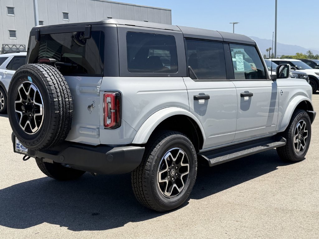 Used 2026 Ford Bronco Outer Banks AWD/4WD image 8