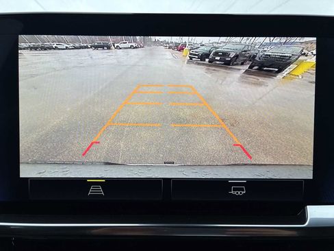 Used 2024 Chevrolet Silverado 1500 LT image 15