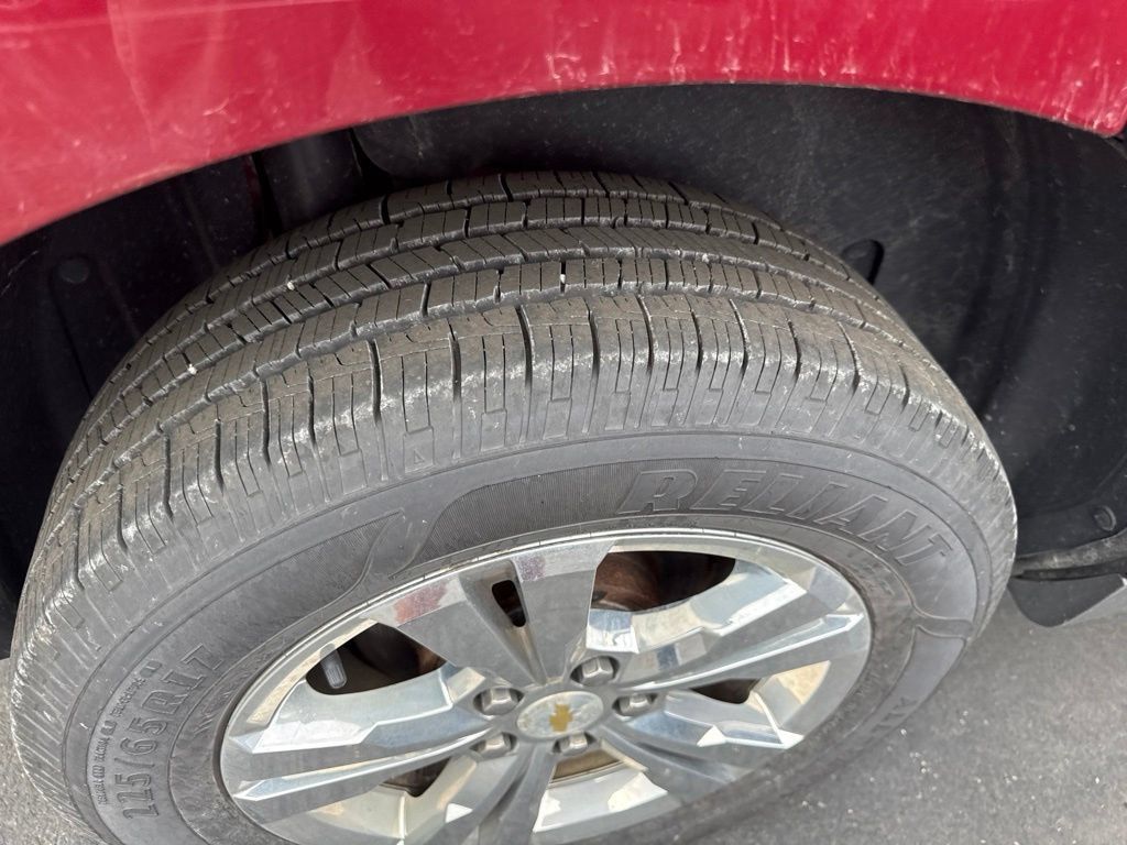 Used 2012 Chevrolet Equinox LT FWD image 15