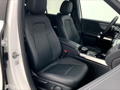 Certified 2022 Mercedes-Benz GLB 250 image 11