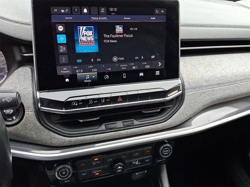 Used 2022 Jeep Compass Latitude w/ Convenience Group image 17