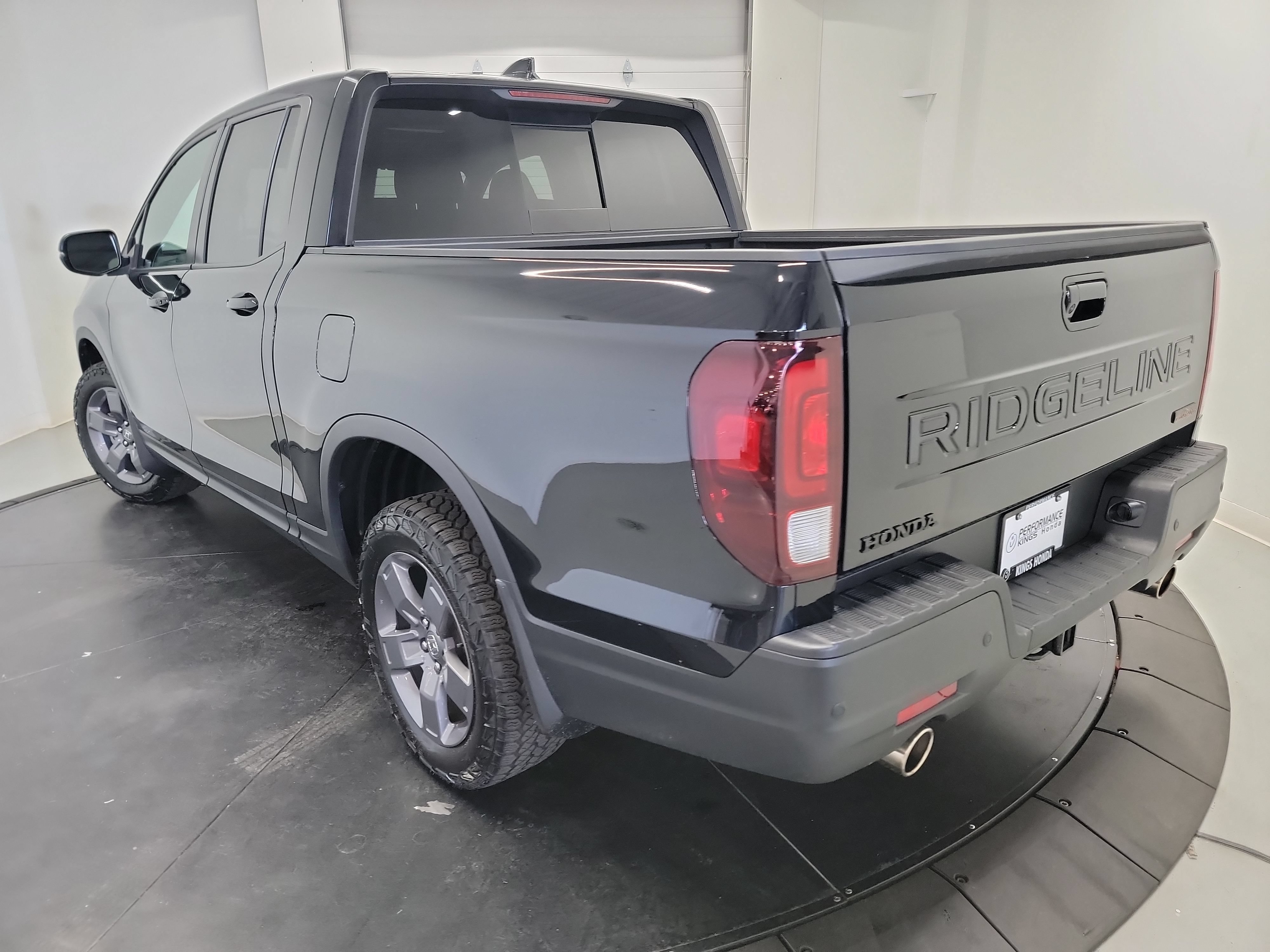 Used 2025 Honda Ridgeline TrailSport image 6