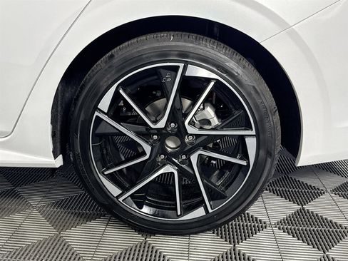 New 2025 Nissan Sentra SR image 29