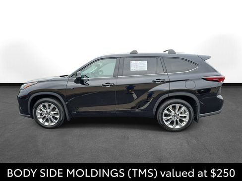 Certified 2025 Toyota Highlander Limited AWD/4WD image 11