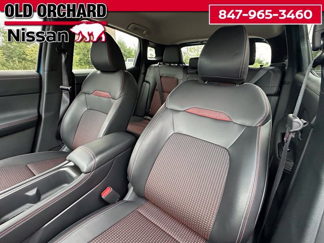 Used 2025 Nissan Kicks SR FWD image 11
