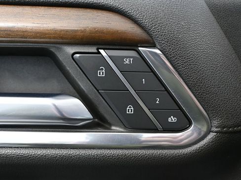 Used 2023 Chevrolet Silverado 1500 High Country w/ High Country Premium Package AWD/4WD image 25