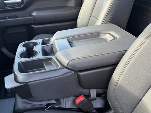 Used 2024 Chevrolet Silverado 2500 W/T image 36