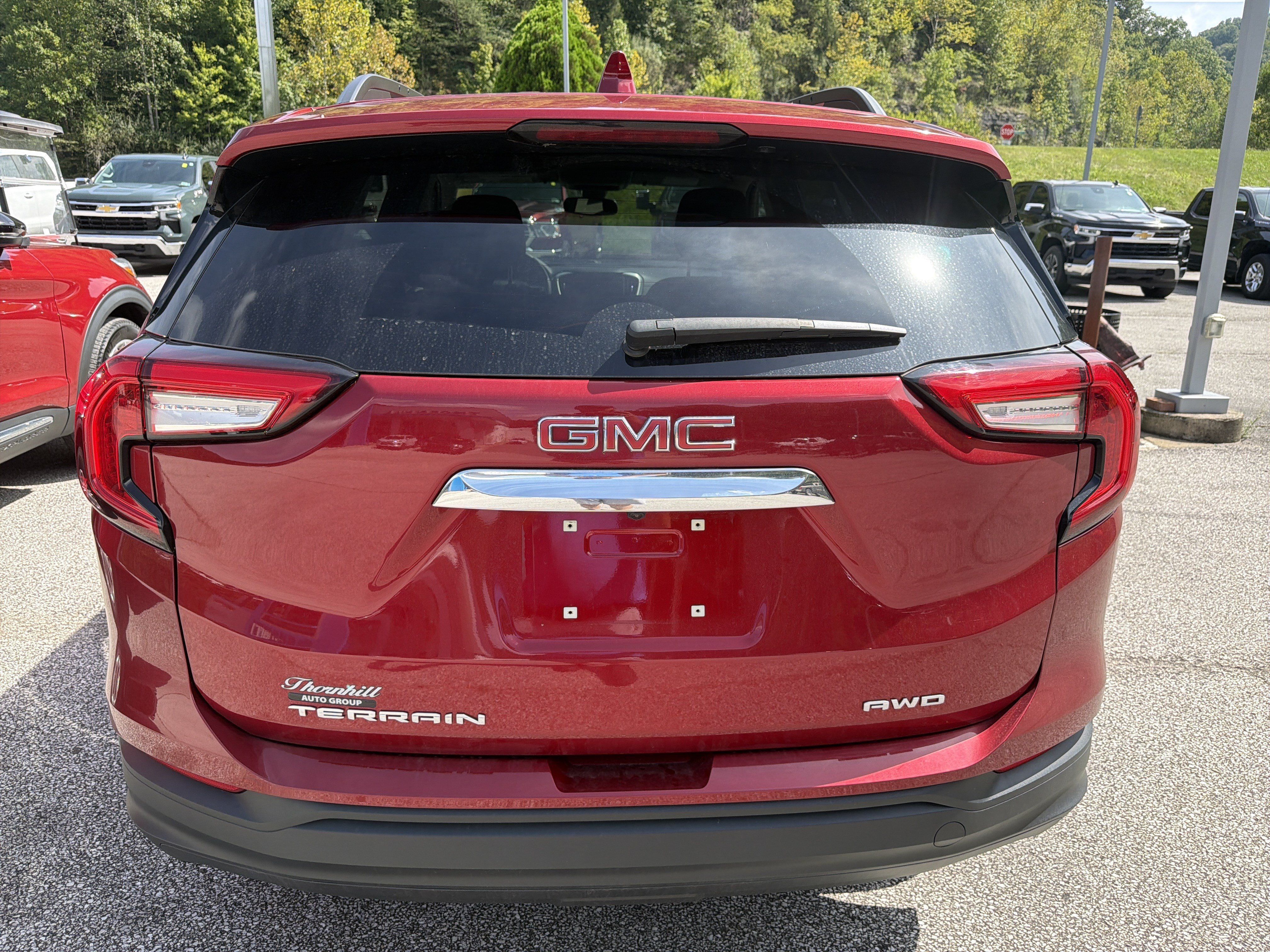 Used 2024 GMC Terrain SLE w/ Driver Convenience Package AWD/4WD image 7