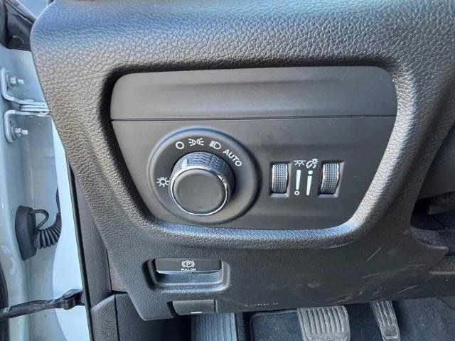 Used 2023 Jeep Grand Cherokee L Laredo AWD/4WD image 18