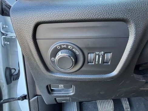 Used 2023 Jeep Grand Cherokee L Laredo AWD/4WD image 18