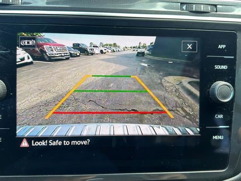 Used 2022 Volkswagen Tiguan SE R-Line FWD image 24
