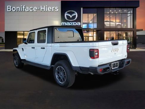 Used 2020 Jeep Gladiator Overland image 32