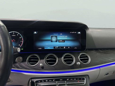 Used 2022 Mercedes-Benz E 350 4MATIC Sedan image 24