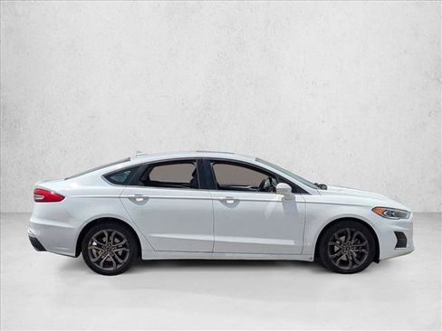 Used 2020 Ford Fusion SEL FWD image 4