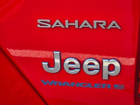 Used 2024 Jeep Wrangler Unlimited Sahara image 14