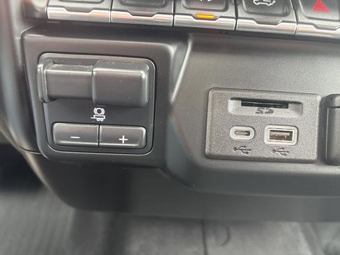 Used 2020 Chevrolet Silverado 1500 LT w/ All-Star Edition image 18