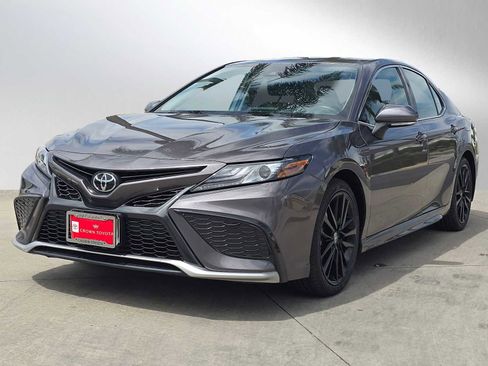 Used 2023 Toyota Camry XSE FWD image 7
