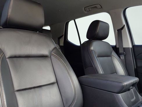 Used 2020 Chevrolet Traverse RS w/ LPO, Floor Liner Package image 11