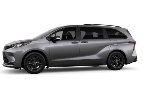 New 2026 Toyota Sienna XSE image 3